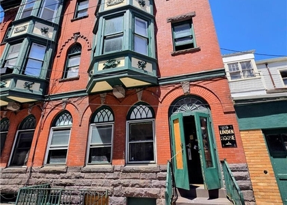 809 W Linden Street - Photo 1
