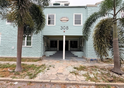 308 Grove Street N - Photo 1