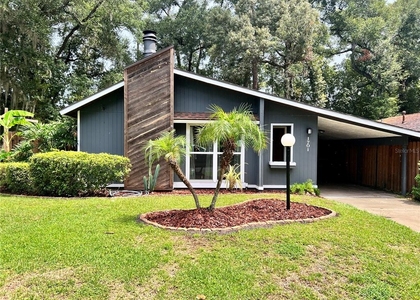 1701 Sw 29th Terrace - Photo 1