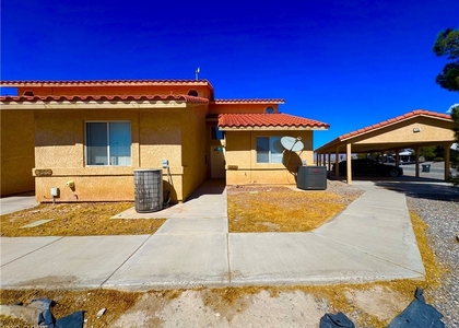 460 Comstock Street - Photo 1