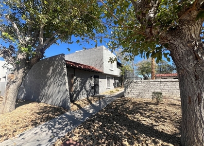 1408 N Jones Boulevard - Photo 1