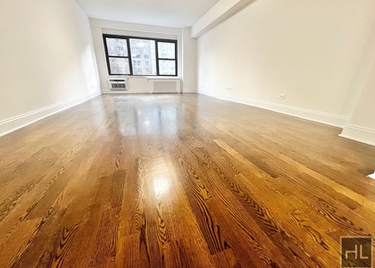 East 57 Street - Photo 1