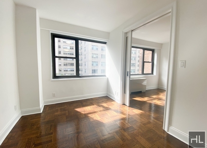 East 56 Street - Photo 1