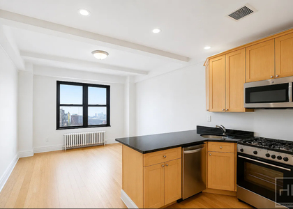 Second Avenue - Photo 1