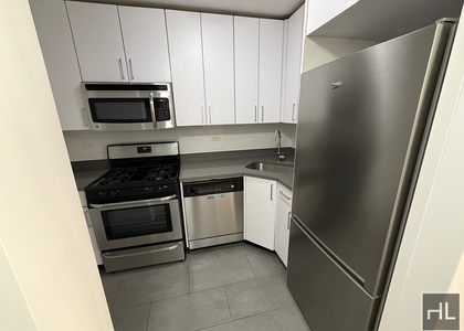 E 82 St - Photo 1