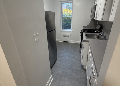 143-9 Barclay Avenue - Photo 1