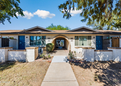904 W Malibu Drive - Photo 1