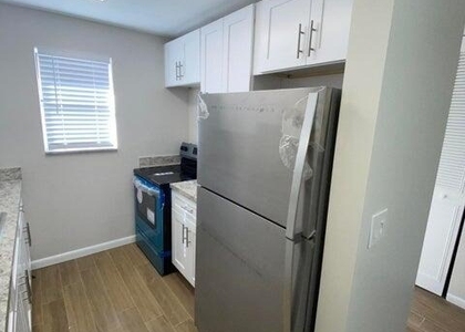 450 Sw 2nd Avenue - Photo 1