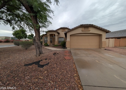 2481 E Fairview Street - Photo 1