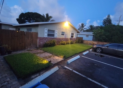 981 Ne 36th Street - Photo 1