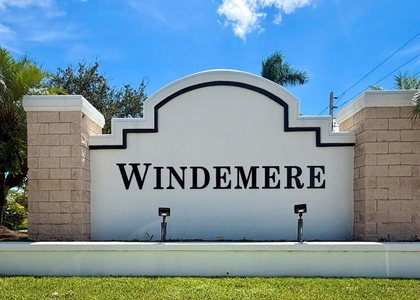 713 Nw Waterlily Place - Photo 1
