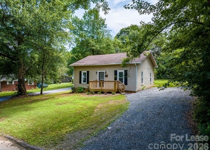 1586 3rd Street Drive Ne - Photo 1
