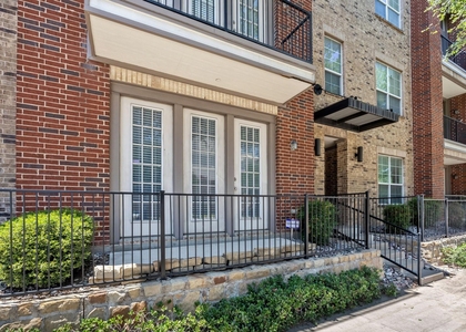 950 Henderson Street - Photo 1