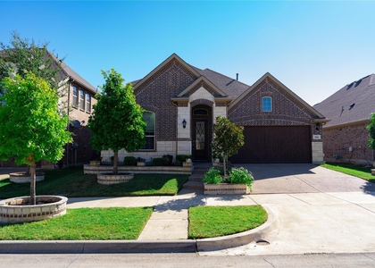 504 Pineview Drive - Photo 1