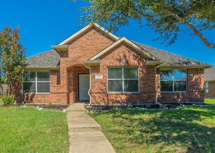 117 Shadybrook Drive - Photo 1