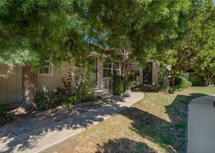 5424 Kester Avenue - Photo 1