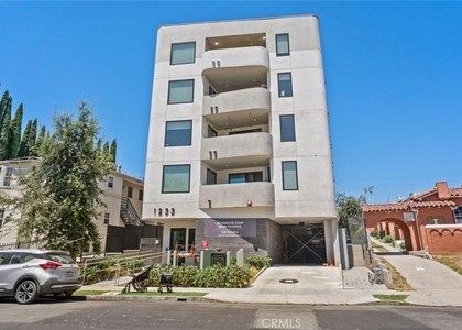 1233 Dunsmuir Avenue - Photo 1