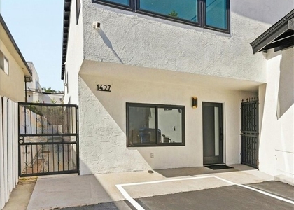 1427 N Bronson Ave - Photo 1