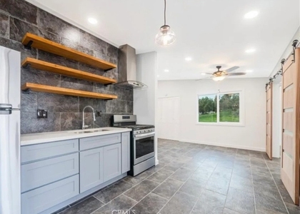1060 W 6th - Photo 1