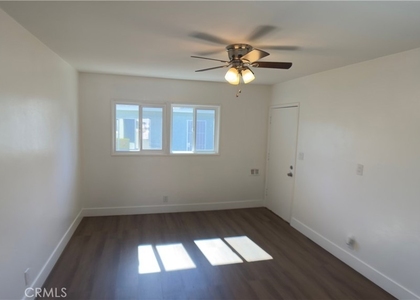 622 N Olive - Photo 1