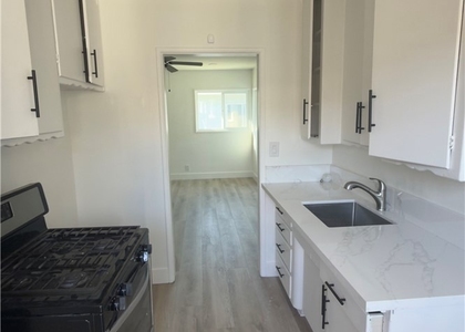 616 N Olive - Photo 1