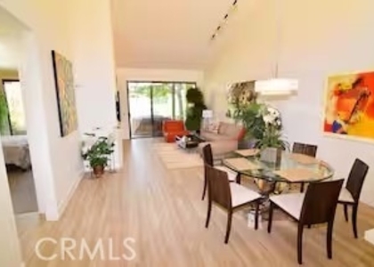 38374 Crocus - Photo 1