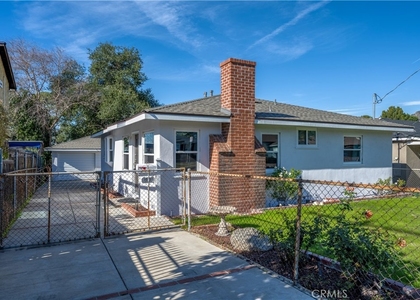 10931 Mcvine - Photo 1
