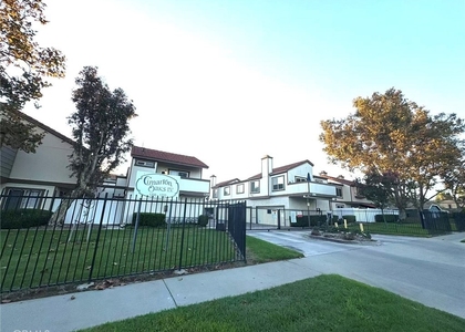 1216 S Cypress Avenue - Photo 1
