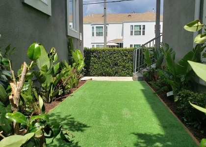4870 St. Elmo Street - Photo 1