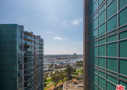 13700 Marina Pointe Drive - Photo 1