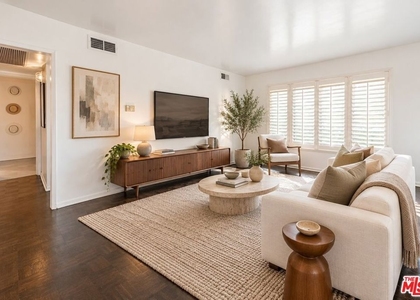 1250 N Kings Road - Photo 1