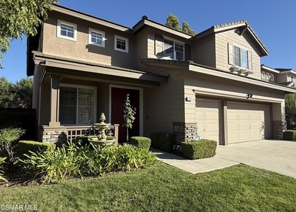 424 Knollwood Drive - Photo 1
