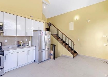 106 Ditmarts Boulevard - Photo 1