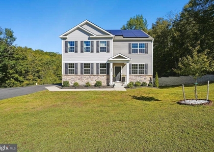 146 Pinewood Road - Photo 1