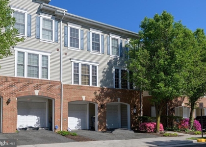 7131 Huntley Creek Place - Photo 1