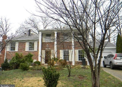 4320 Wakefield Drive - Photo 1
