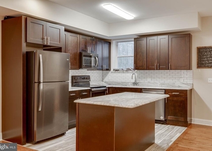2554 N 8th Street - Photo 1