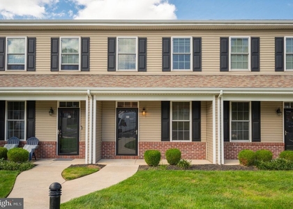 350 N York Road - Photo 1