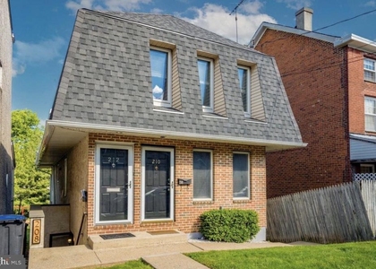 212 Maple Street - Photo 1