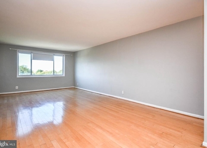 8315 N Brook Lane - Photo 1