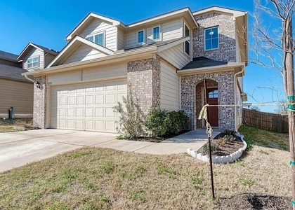 6713 Branrust Dr - Photo 1