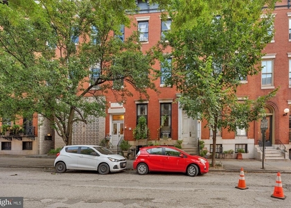 931 Saint Paul - Photo 1