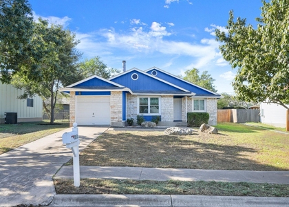 3213 Plantation Rd - Photo 1