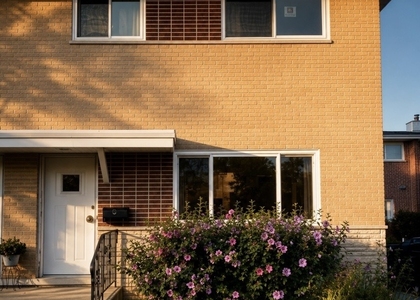 529 E Lincoln Street - Photo 1
