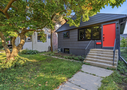 1622 Dempster Street - Photo 1