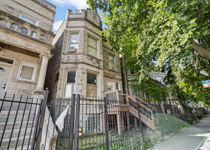4319 W Jackson Boulevard - Photo 1
