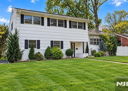 511 Gallows Hill - Photo 1