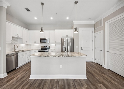 2111 Austin Street - Photo 1