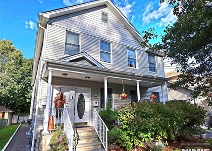 817 Elm - Photo 1