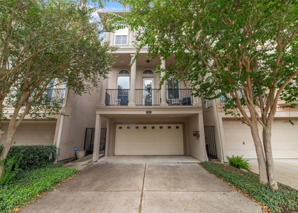 707 Knox Street - Photo 1